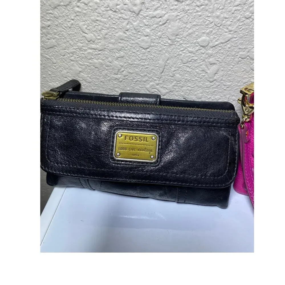 2 Fossil Items Vintage Black Leather Bifold Wallet and Fuchsia Wristlet Bundle